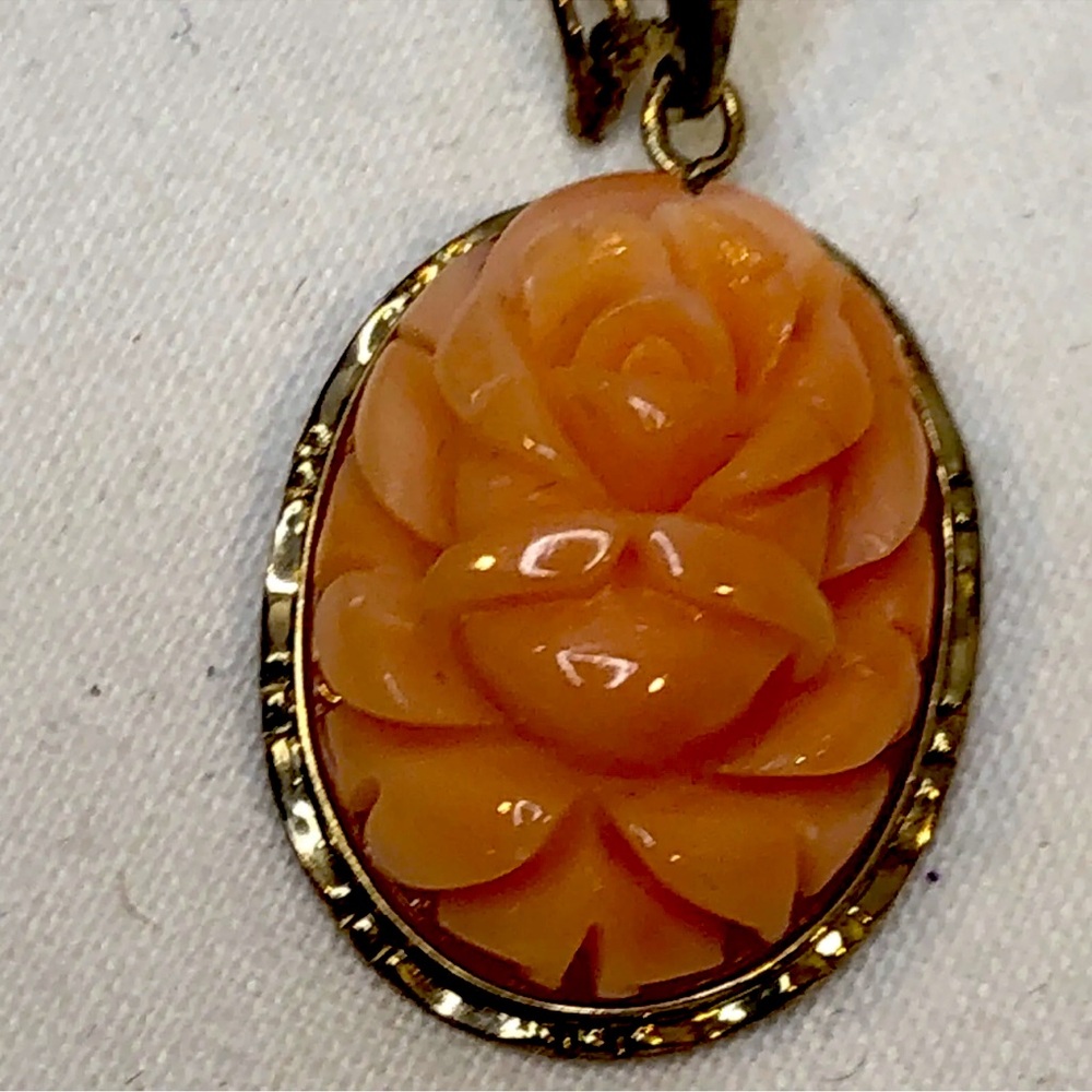 Vintage 14k Yellow Gold Rose Hand Carved Coral Pendant Slider - Picture 2 of 7